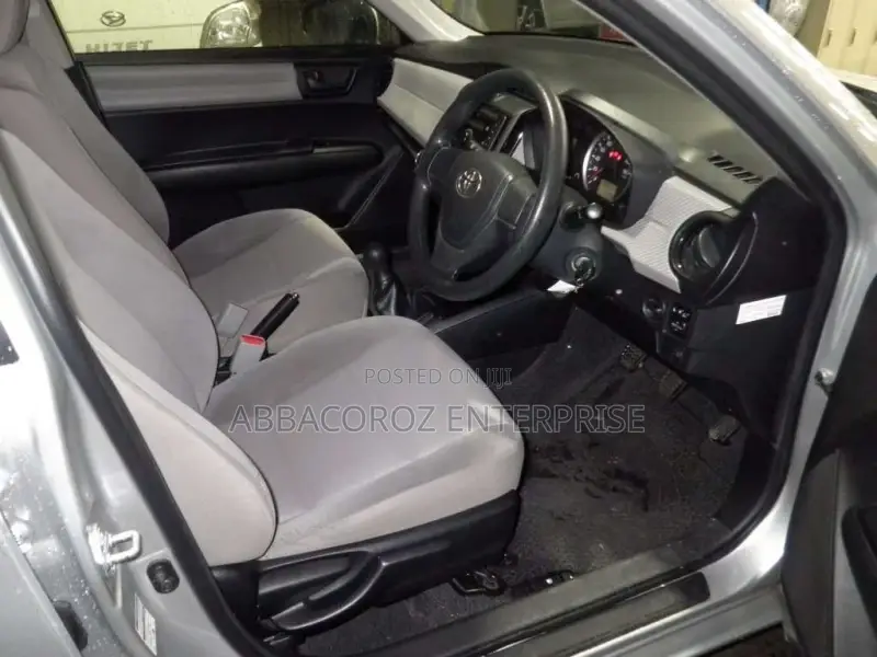 Toyota Axio 1.5 G 2WD 2015 Silver