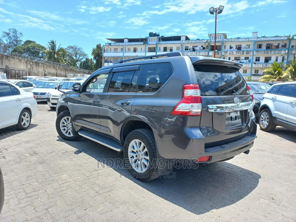 Toyota Land Cruiser Prado 2015 Matt Gray