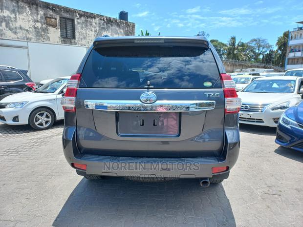 Toyota Land Cruiser Prado 2015 Matt Gray - thumbnail 10