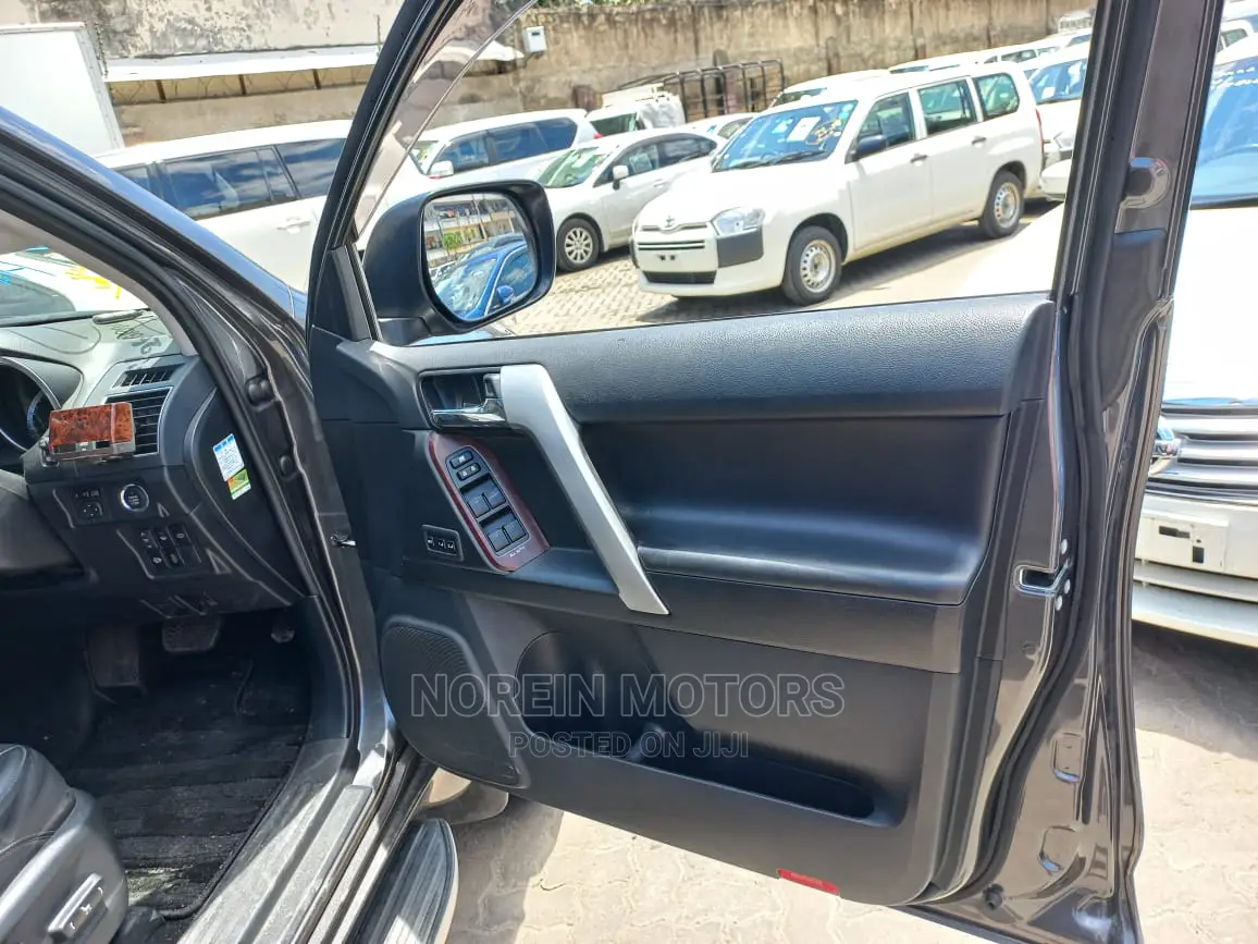 Toyota Land Cruiser Prado 2015 Matt Gray