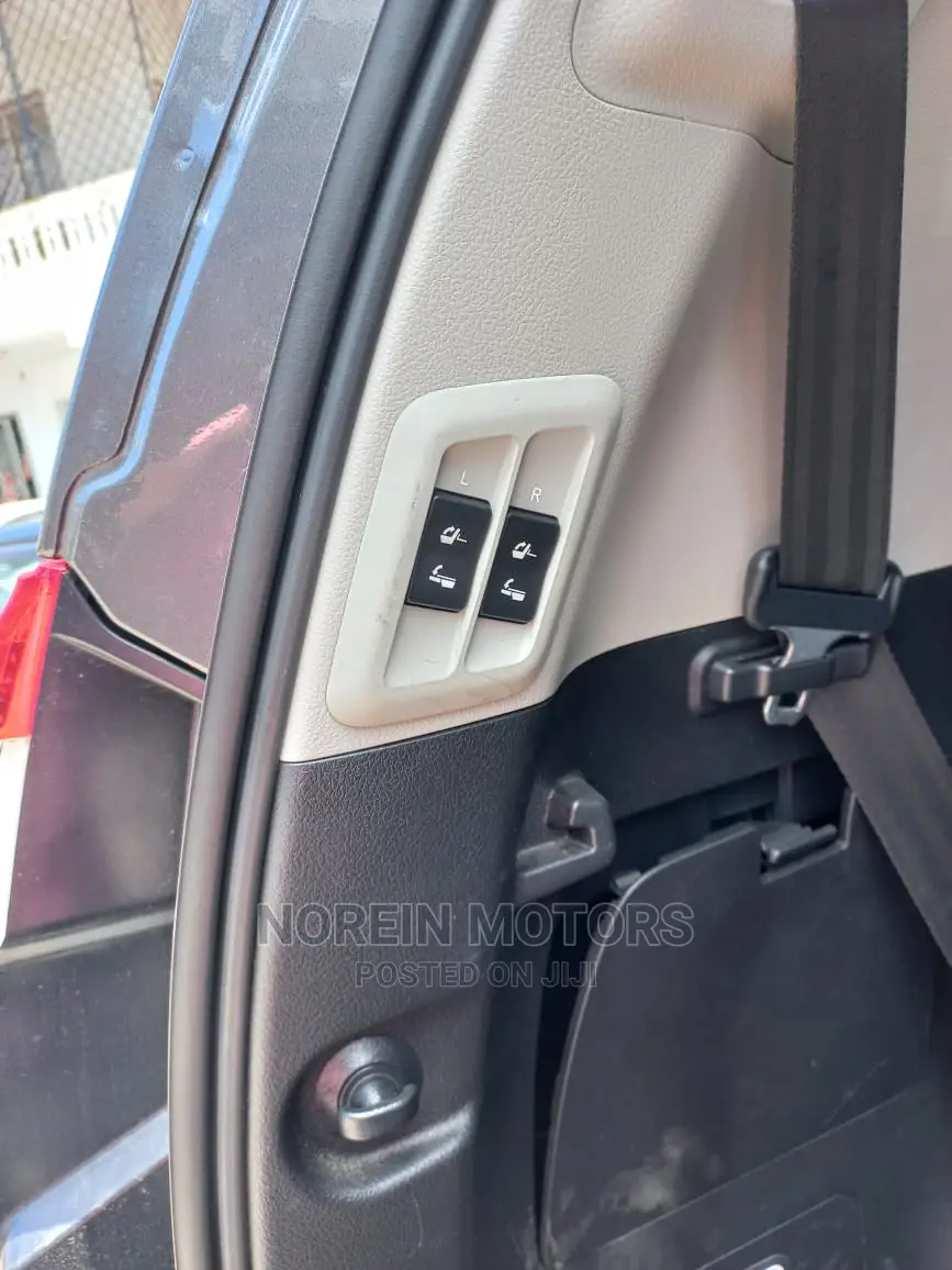 Toyota Land Cruiser Prado 2015 Matt Gray