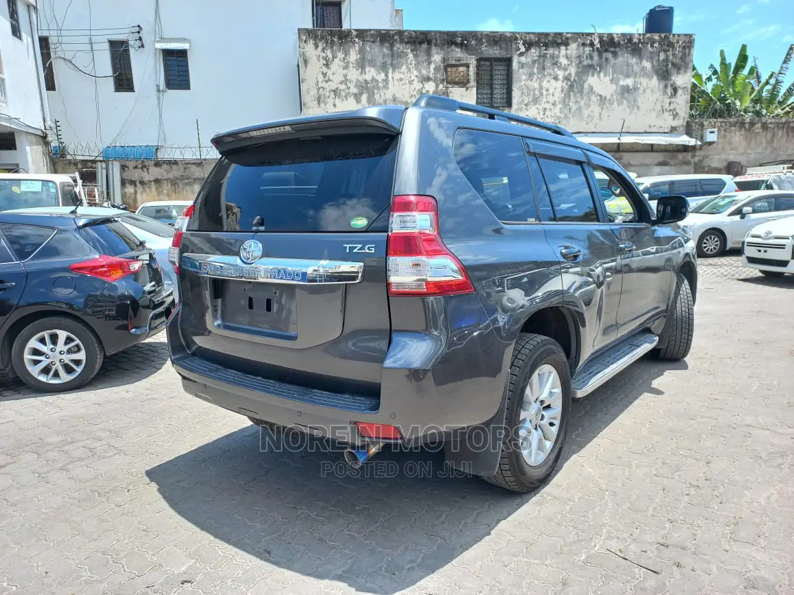 Toyota Land Cruiser Prado 2015 Matt Gray