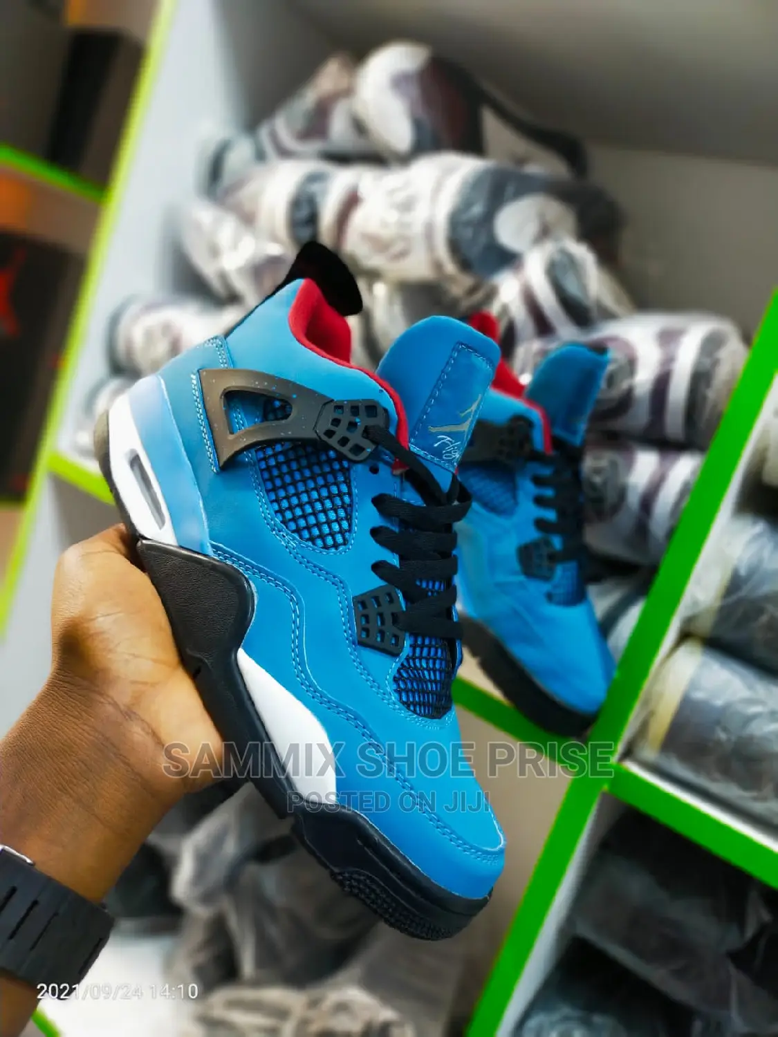 Jordan 4 University Blue