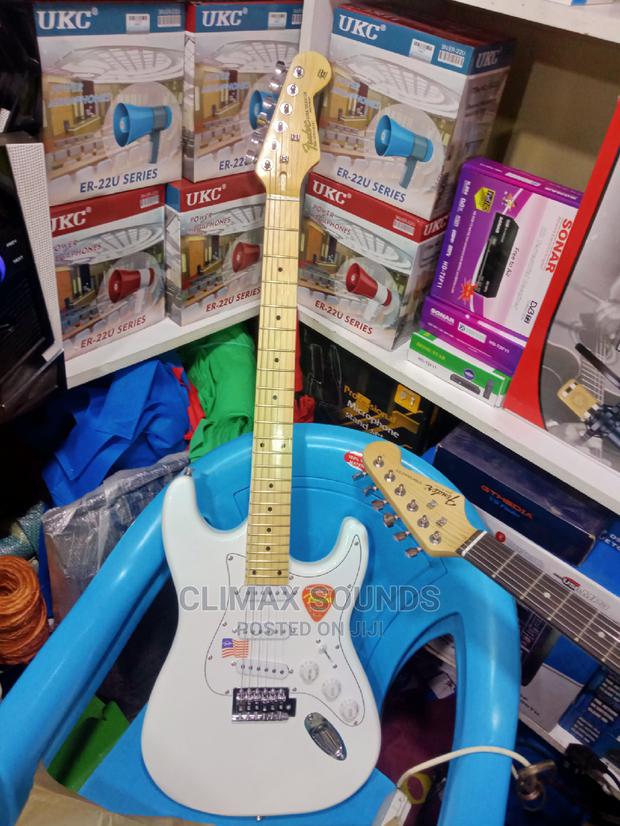 Electric Solo Guitarl - main view