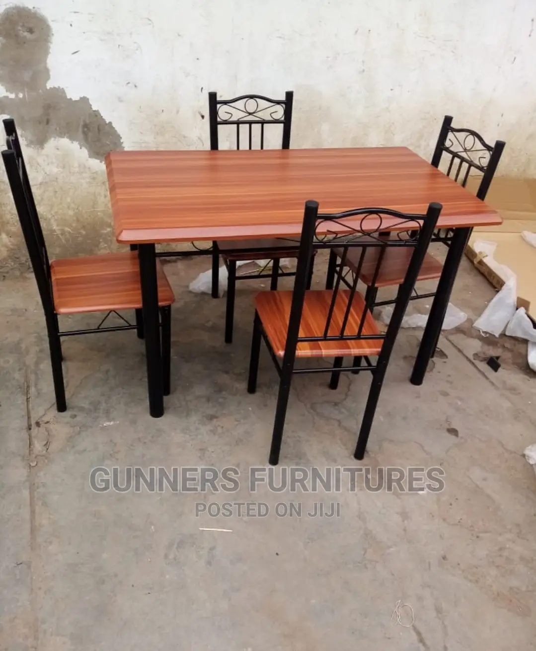 Dining Table Set.