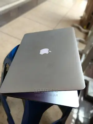 Laptop Apple MacBook 8GB Intel Core i7 SSD 512GB