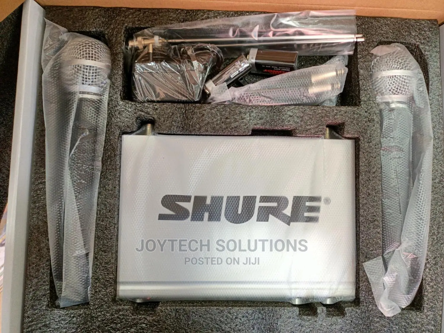 Shure Wireless Microphone, Sh 500. Wide Operati Radius