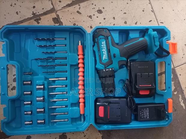 Rechargeable Makita Cordless Drill - thumbnail 3