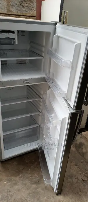 Bruhm Fridge