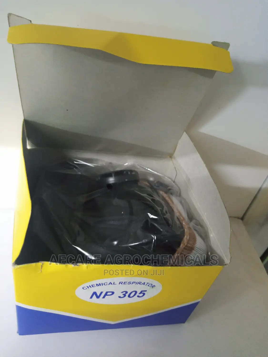 NP 305 Chemical Gas Mask Respirator