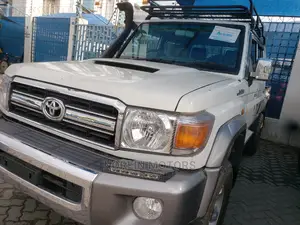 Toyota Land Cruiser Prado 2015 White
