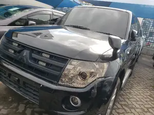 Mitsubishi Pajero IO 2014 Matt Black