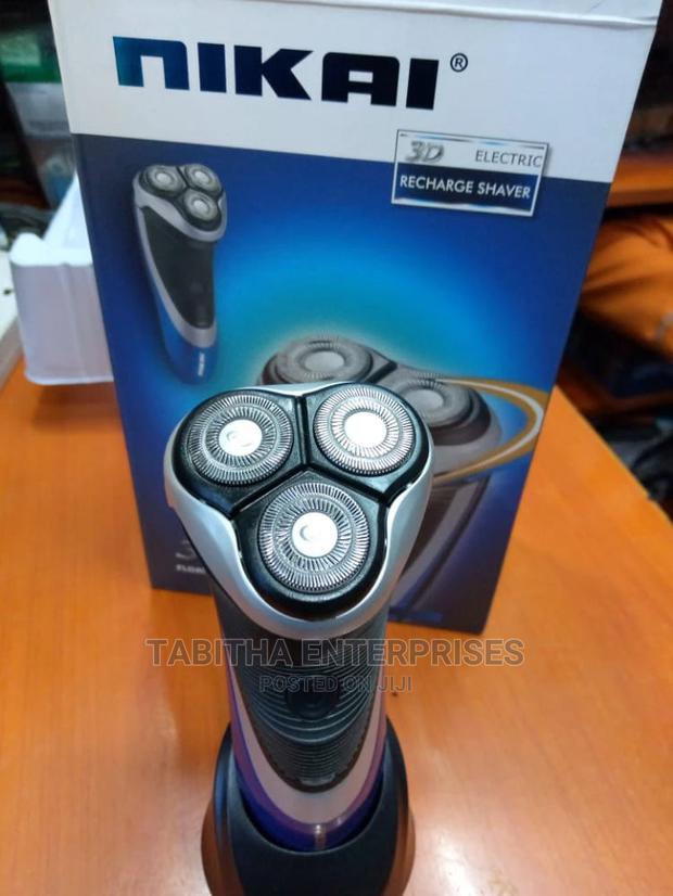 Recherable Shaver - main view