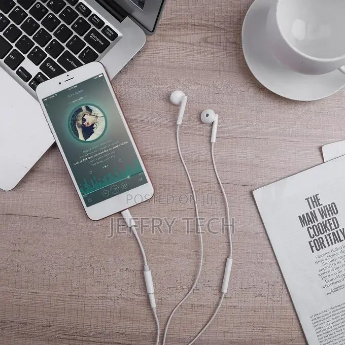 Generic Type-Iphone to 3.5mm Earphone Cable