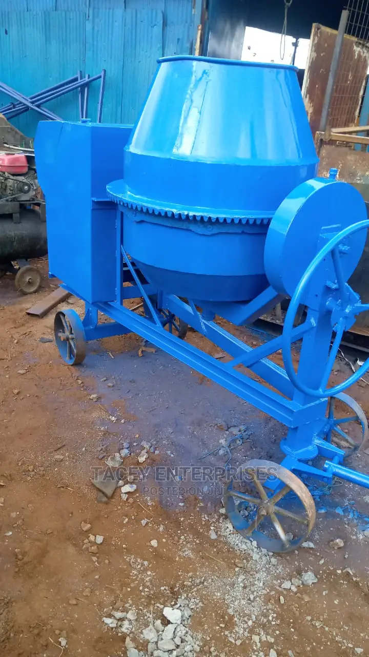 For Hire: Concrete Mixer + Concrete Vibrator