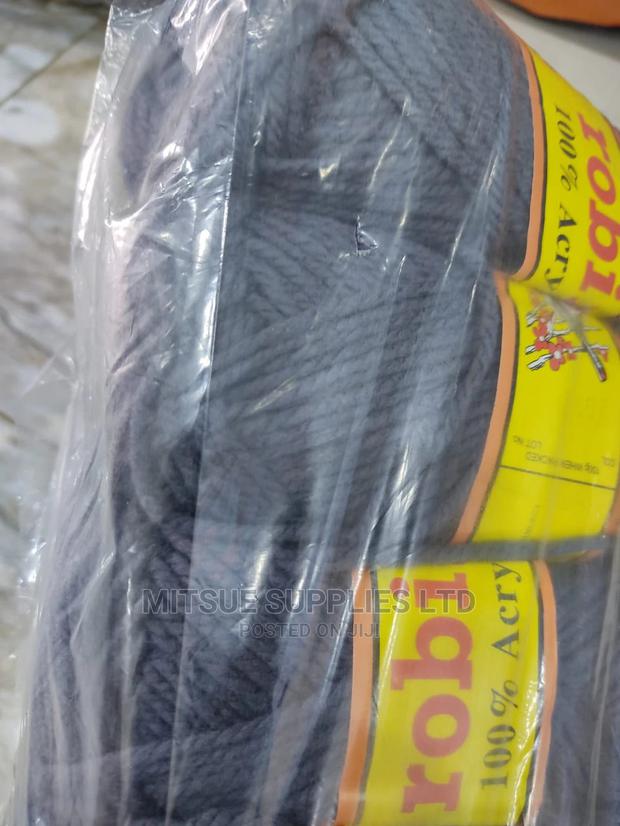 5 Grey Chunky Knitting Yarns - thumbnail 4