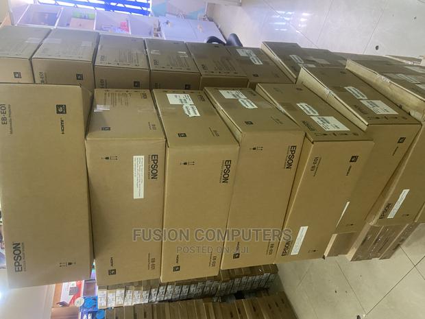 Epson Eb-E01 Xga 3lcd Projector - thumbnail 2