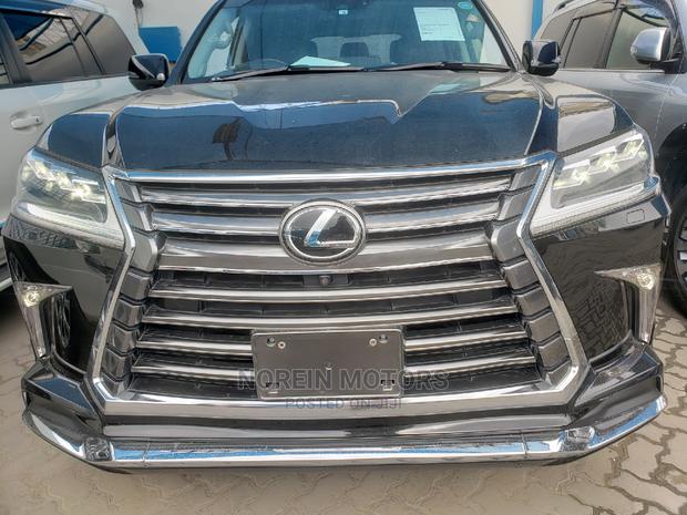 Lexus LX 2019 Black - main view