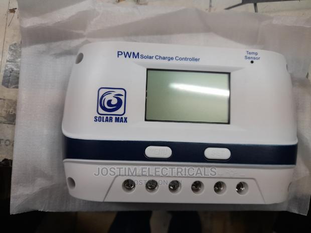 Solar Charge Controller 50A - main view