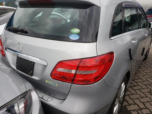 Mercedes-Benz B-Class 2014 Ivory - thumbnail 2