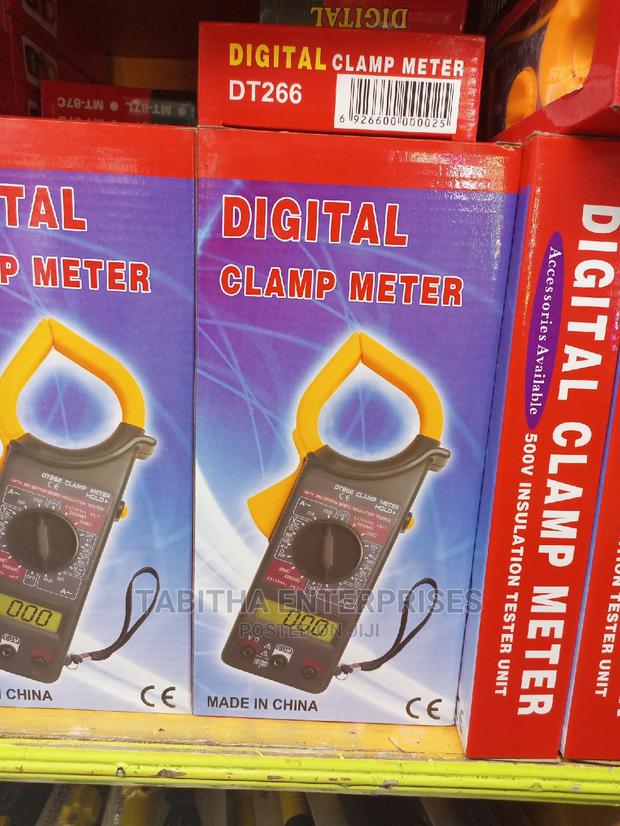 Digital Clamp Meter - main view