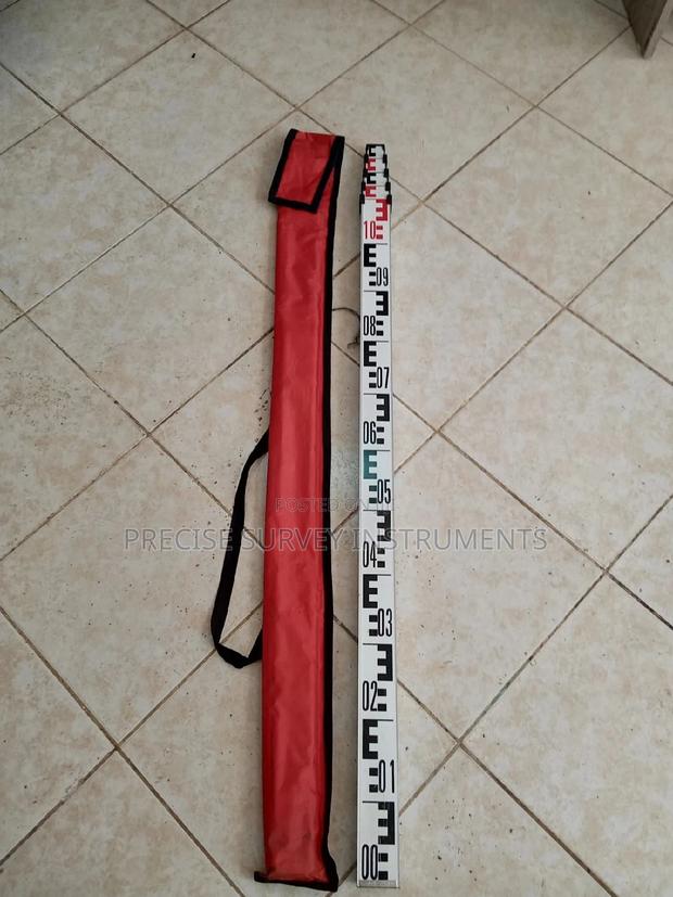 Dumpy Level Levelling Staff - main view