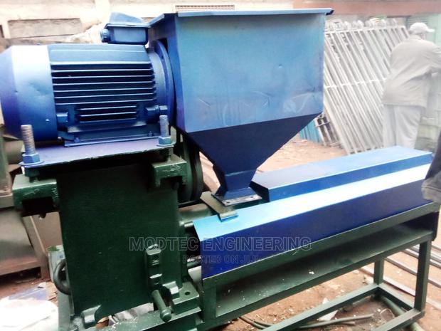 Modtec: Complete Plastic Extruder Machine - main view