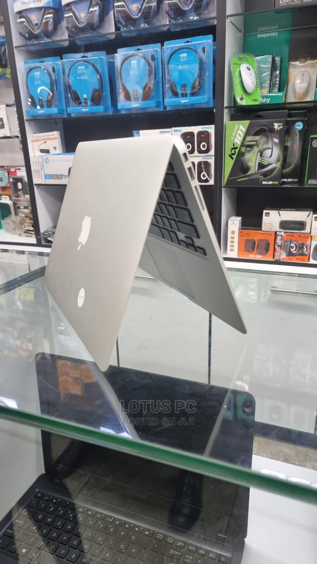 Laptop Apple MacBook Air 2011 4GB Intel Core I5 SSD 128GB - main view