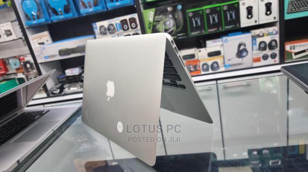 Laptop Apple MacBook Air 2011 4GB Intel Core I5 SSD 128GB - thumbnail 2