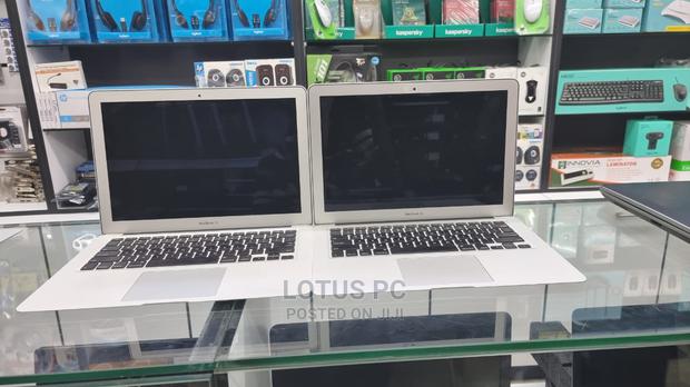 Laptop Apple MacBook Air 2011 4GB Intel Core I5 SSD 128GB - thumbnail 3