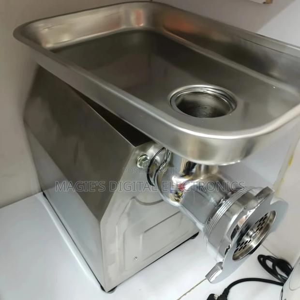 Modest Cohesive Meat Mincer M22