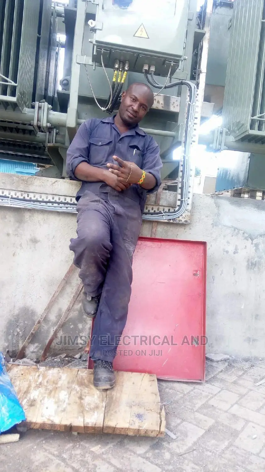 Technician and Gypsum Ceiling