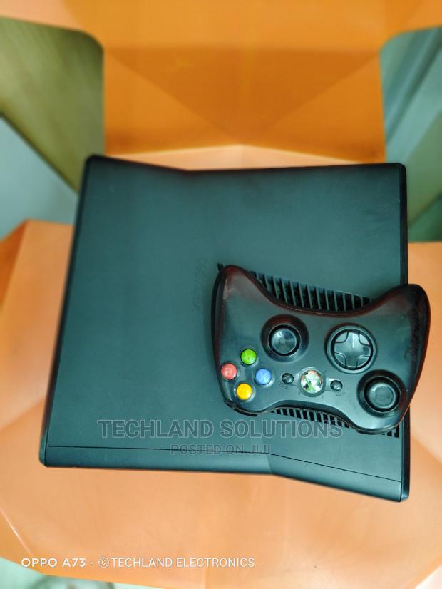 Xbox 360 With 13 Games Installed In - thumbnail 3