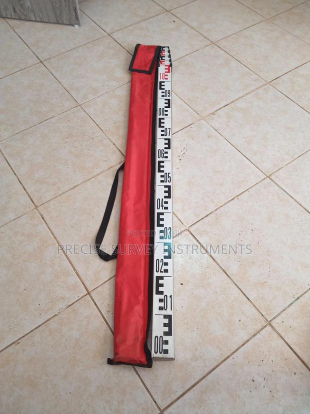 5 Meters Levelling Staff - main view