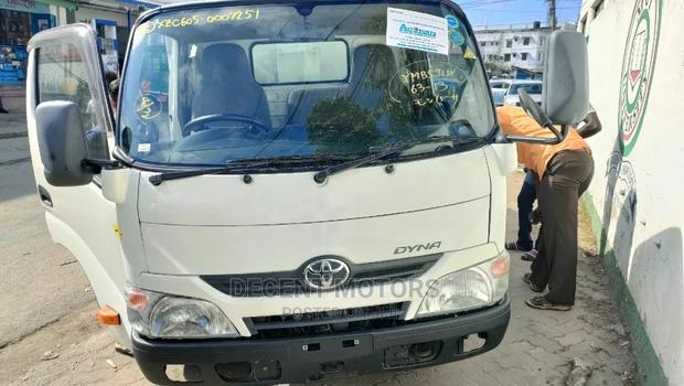 Toyota Dyna Freezer Body