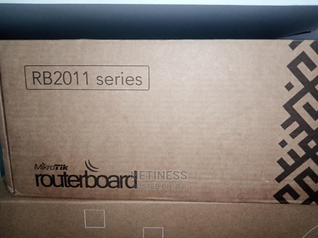 Mikrotik RB2011U - main view