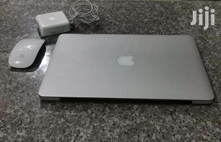 Laptop Apple MacBook Pro 8GB Intel Core I5 HDD 256GB