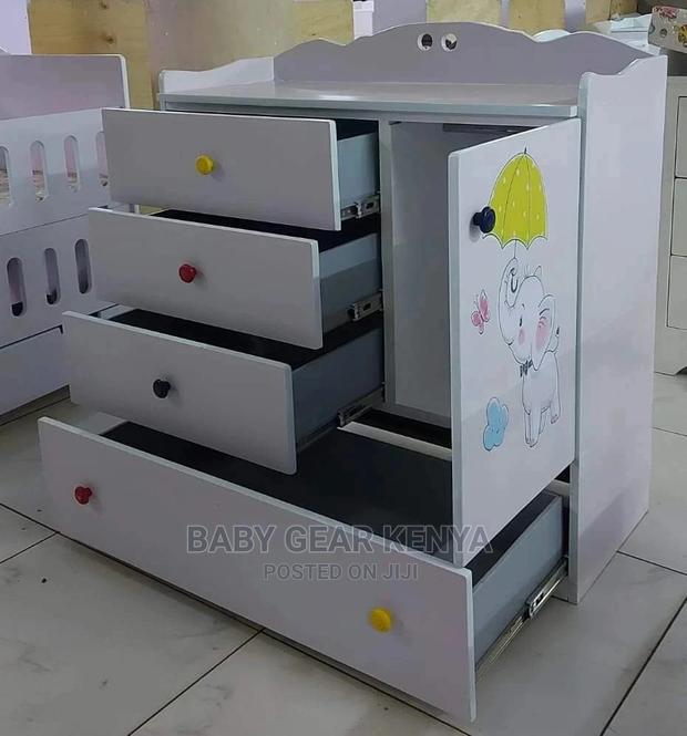 Drawers/Baby Chest of Drawers