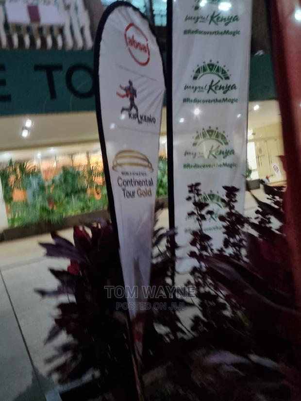 Corporate Tear Drop Flags and Stand 3.5m - main view