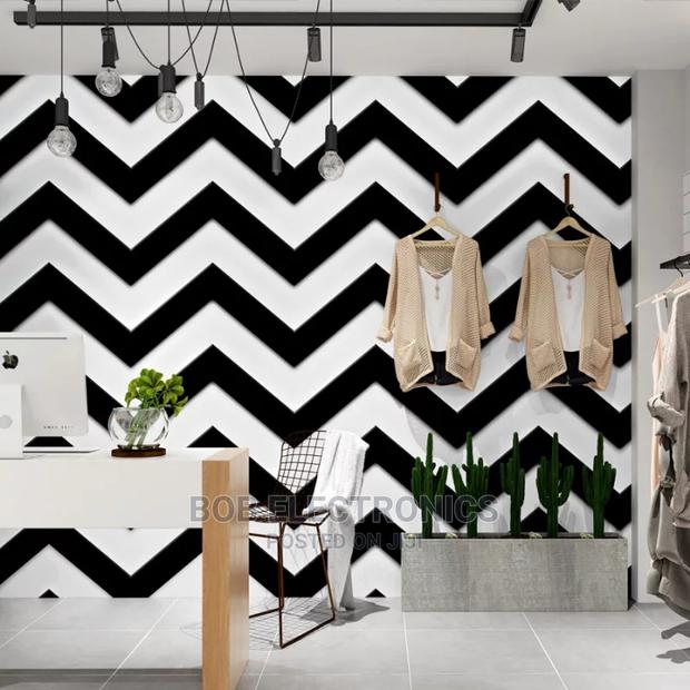 Black and White Geometric Wall Paper