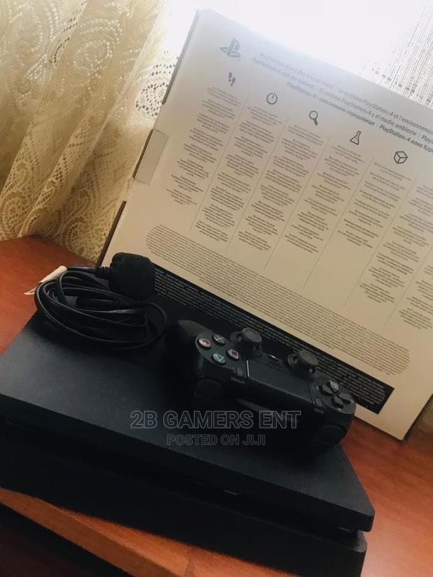 Slim Clean Pre Owned Ps4 - thumbnail 3