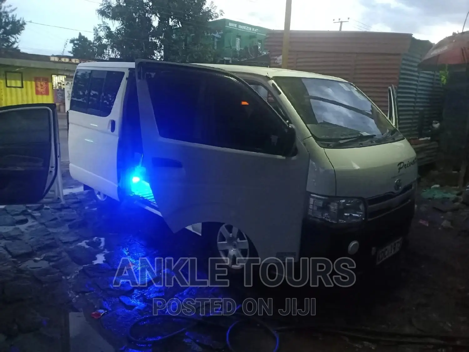 Hiace for Car Hire 11 Seater