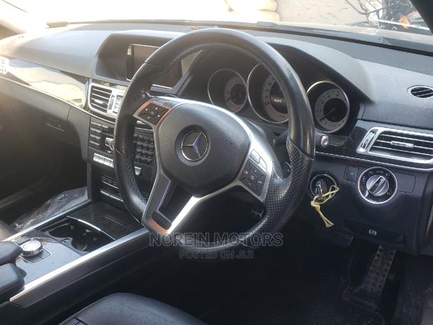 Mercedes-Benz E250 2015 Black - thumbnail 4