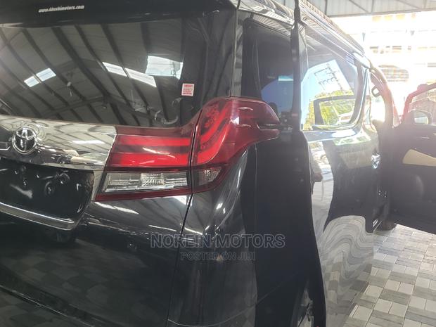 Toyota Alphard 2016 Black - thumbnail 4
