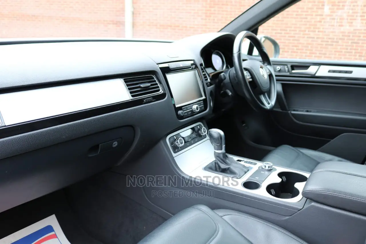 Volkswagen Touareg 2015 White