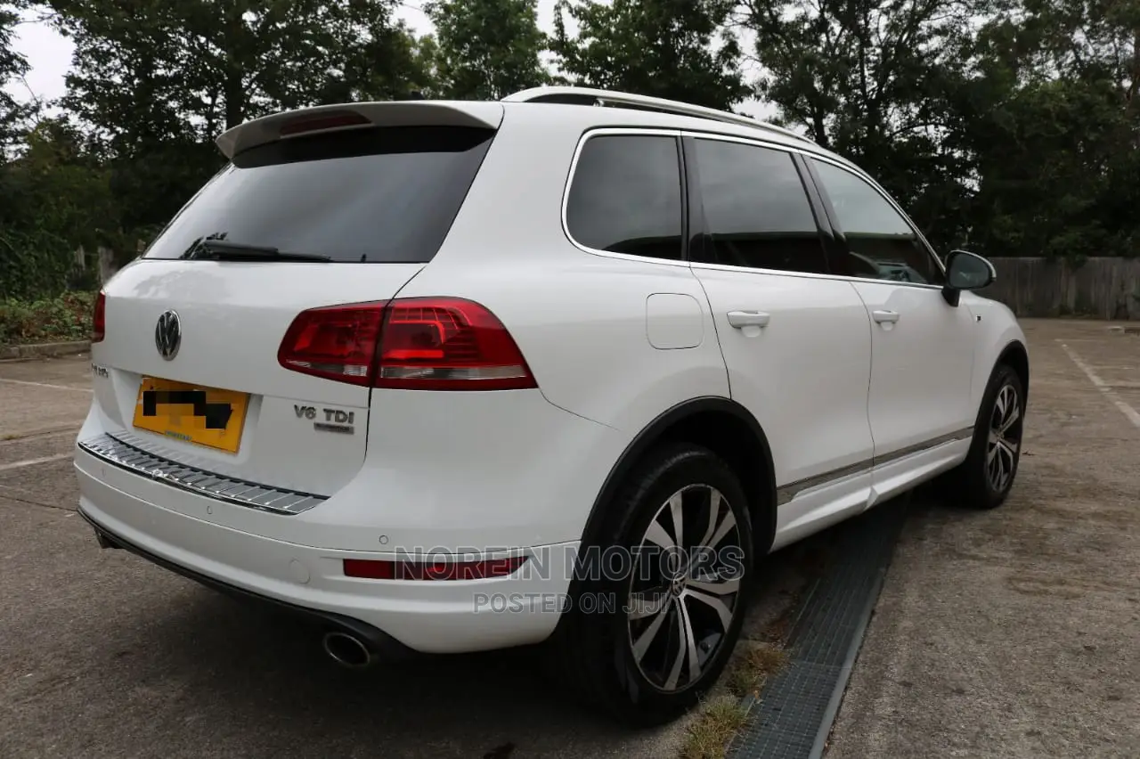 Volkswagen Touareg 2015 White