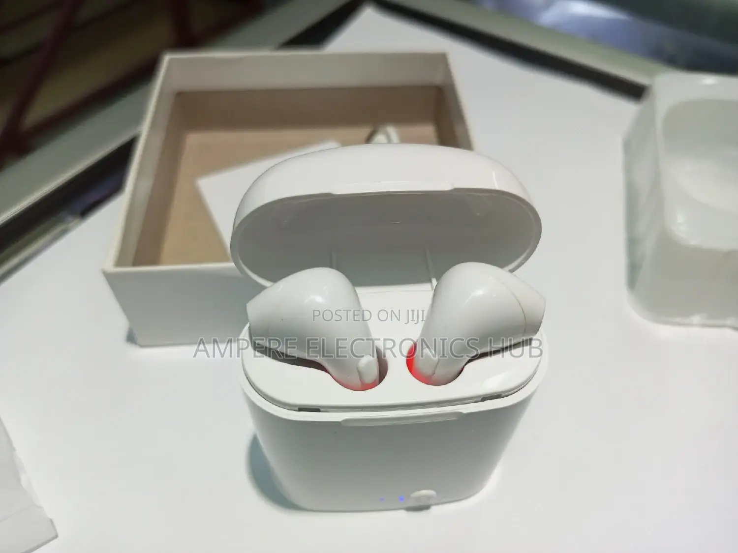 I7 Wireless Bluetooth Ear Pods - 5-6hrs Play Time