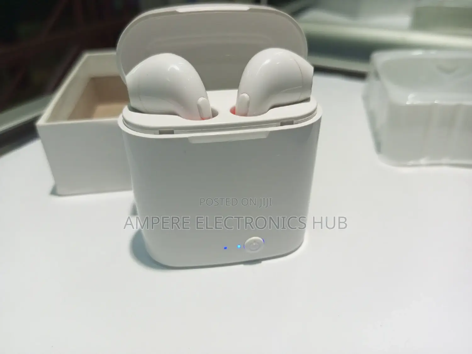 I7 Wireless Bluetooth Ear Pods - 5-6hrs Play Time