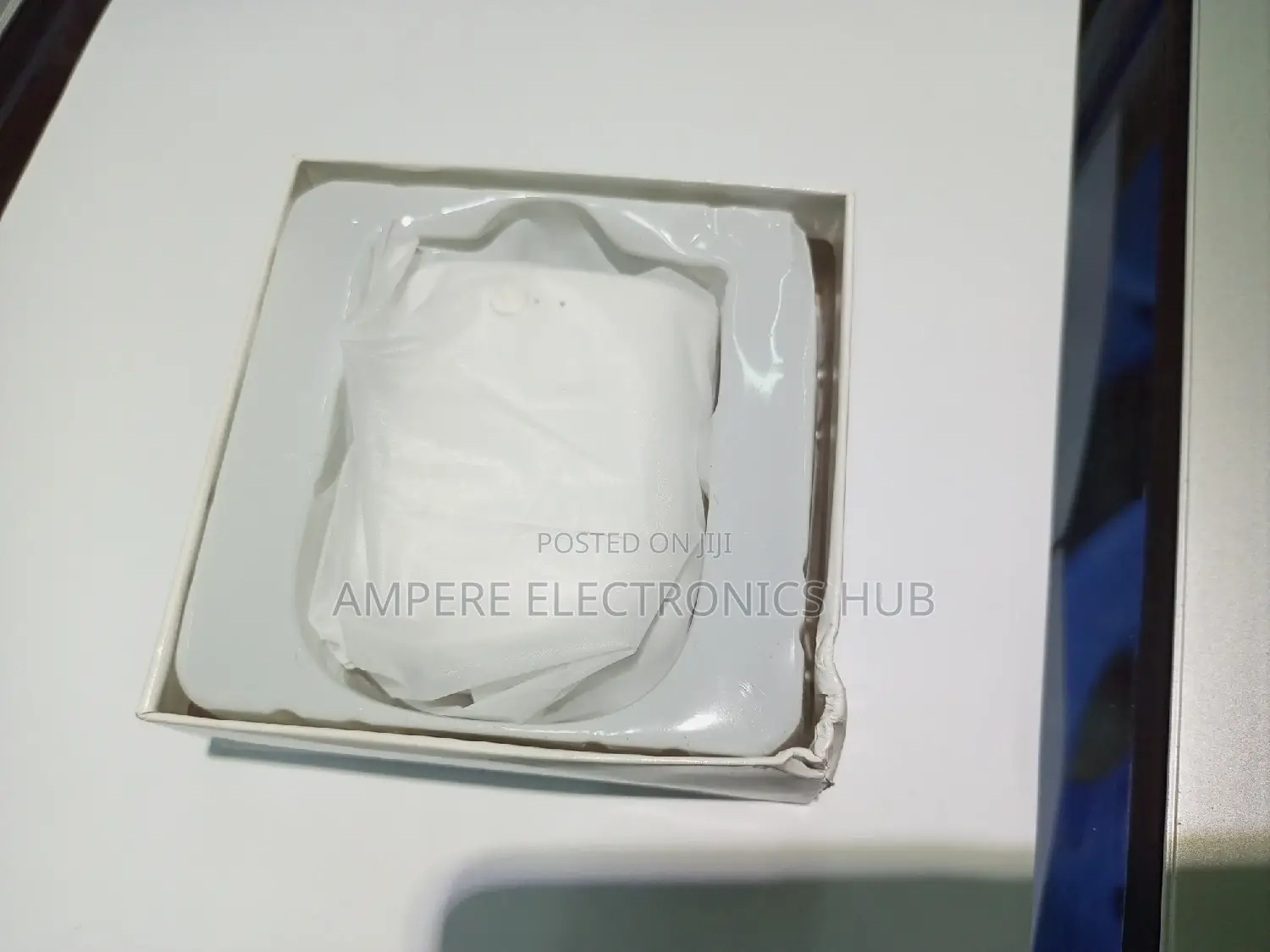I7 Wireless Bluetooth Ear Pods - 5-6hrs Play Time