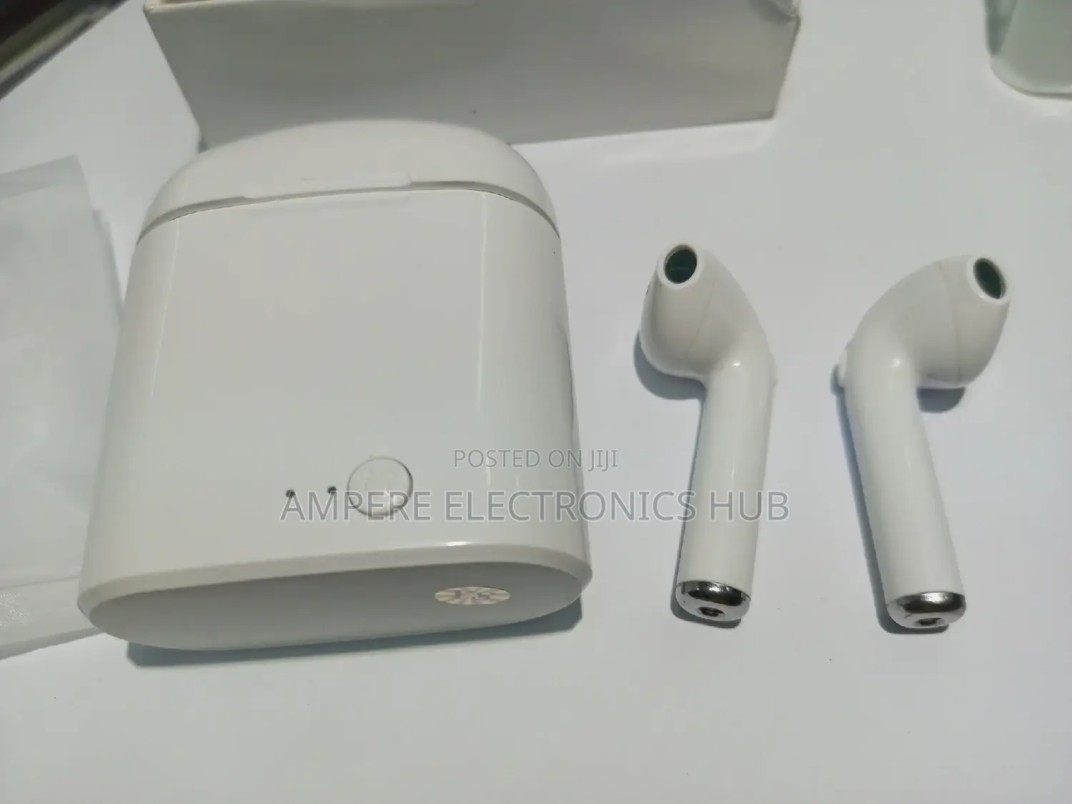 I7 Wireless Bluetooth Ear Pods - 5-6hrs Play Time